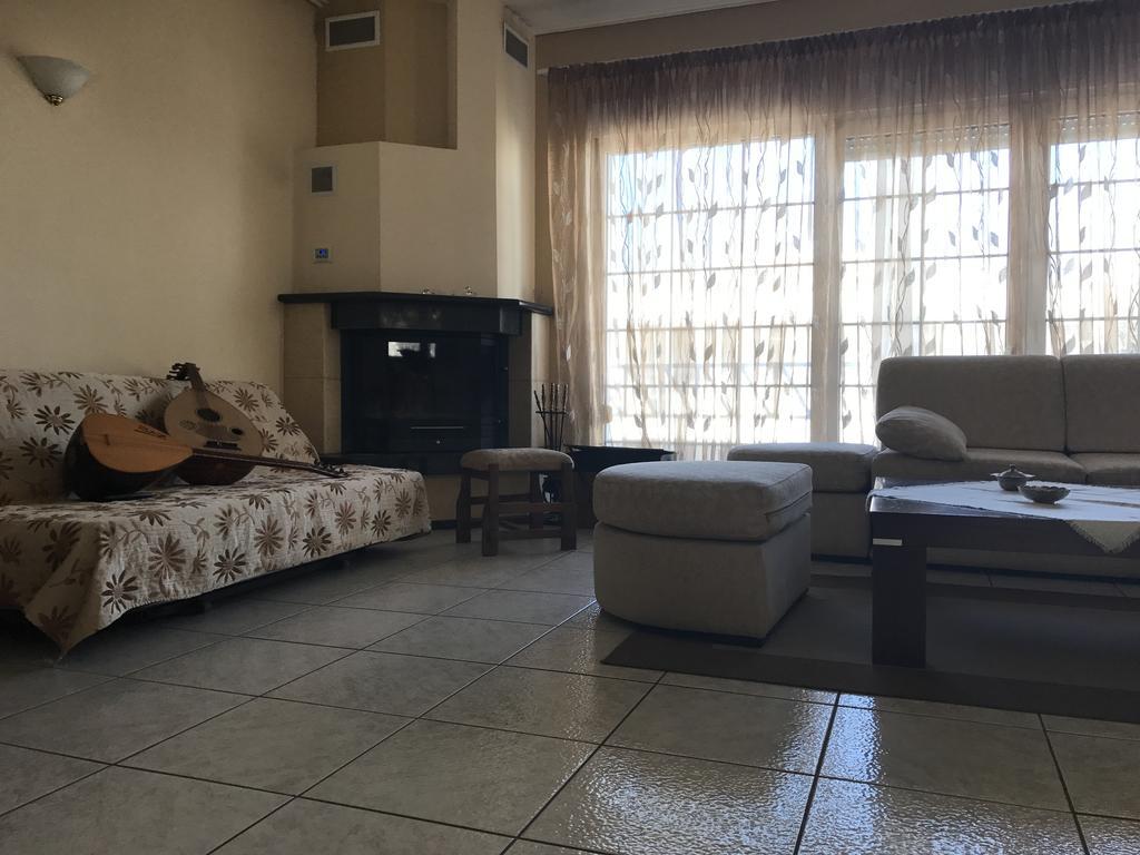 Family House Apartment Кавала Екстериор снимка