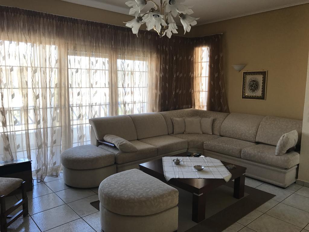 Family House Apartment Кавала Екстериор снимка