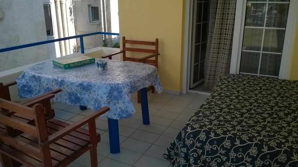 Family House Apartment Кавала Екстериор снимка